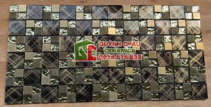 Gạch mosaic thuỷ tinh trang trí điểm nhấn