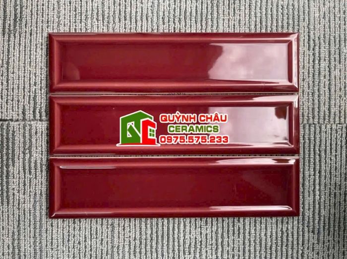 Gạch thẻ 6.8x28 bề mặt lõm đỏ bóng