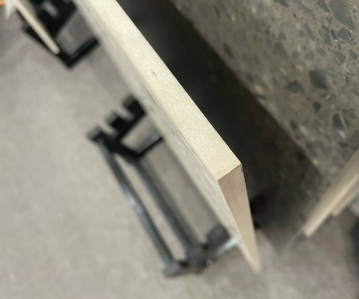 Gạch Italia 60x60 mờ kem nhám đá đồng chất cao cấp