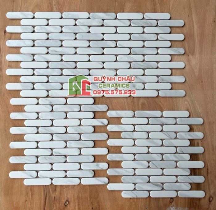 Gạch mosaic que đũa đầu tròn trắng vân mây