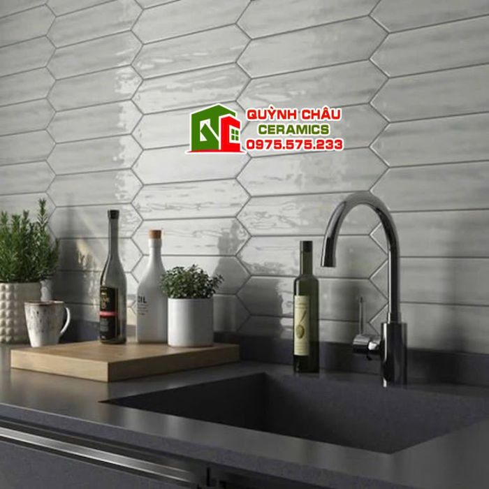 Gạch thẻ mũi tên gợn sóng màu xám nhạt