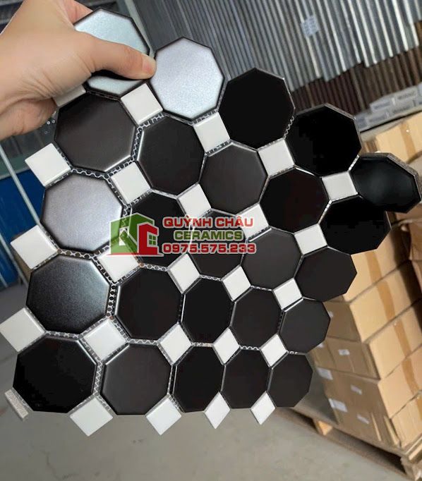 Gạch vỉ mosaic trang trí bát giác đen mờ