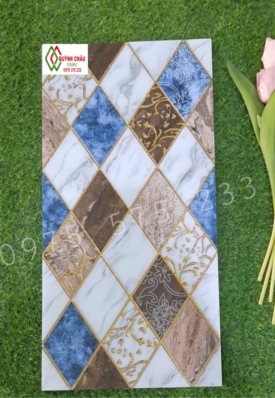 Gạch 30x60 nhũ vàng khắc kim ốp phòng tắm đẹp pt