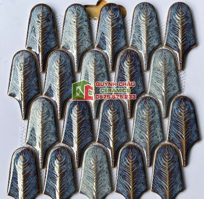 Gạch mosaic lông vũ màu sắc tím đẹp
