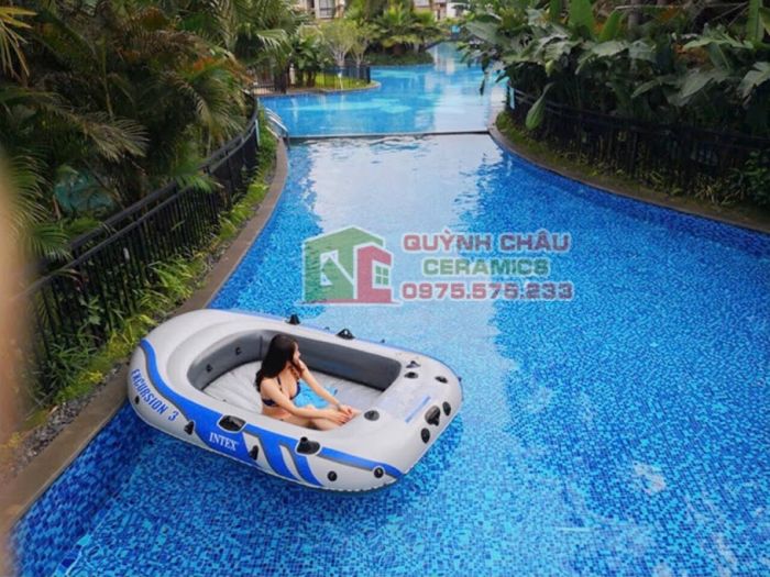 Gạch mosaic bể bơi mix màu xanh biển