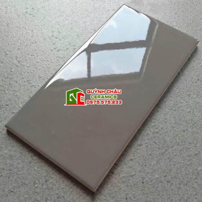 Gạch thẻ 10x20cm xám đậm bóng phẳng
