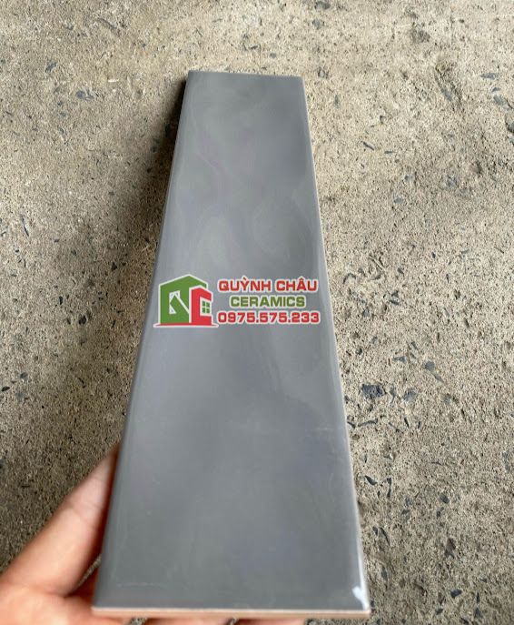 Gạch 75x300 thẻ gợn sóng màu xám bóng