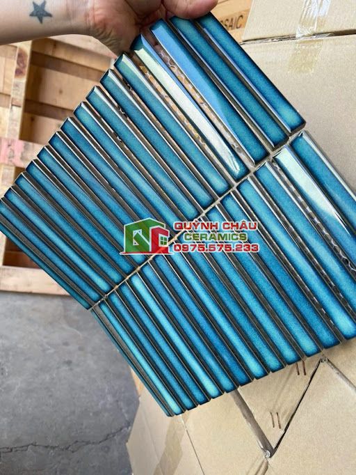 Gạch mosaic que đũa màu xanh dương bóng