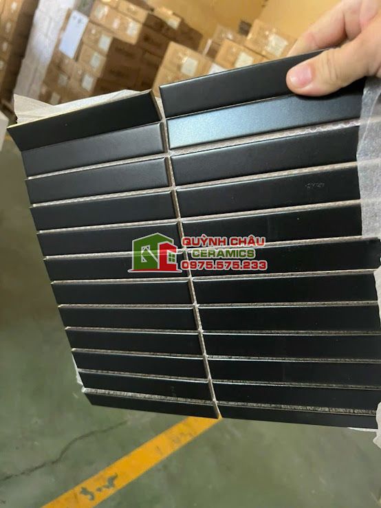 Gạch mosaic thanh que đũa đen tuyền