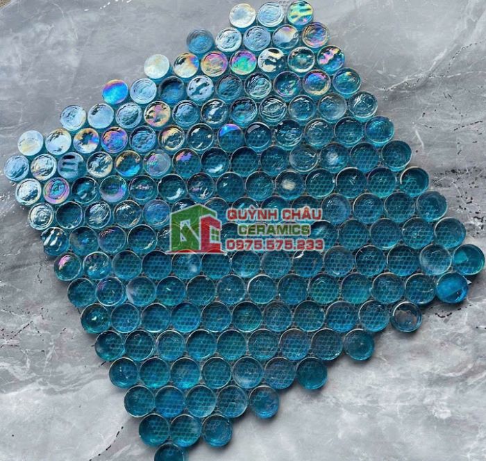 Gạch mosaic thuỷ tinh bi xanh dương trang trí