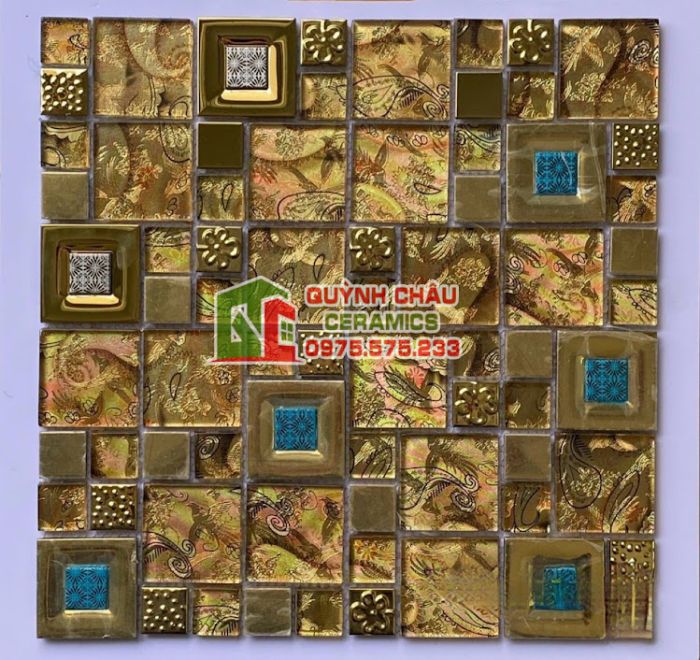 Gạch mosaic thuỷ tinh màu vàng điểm hoa văn