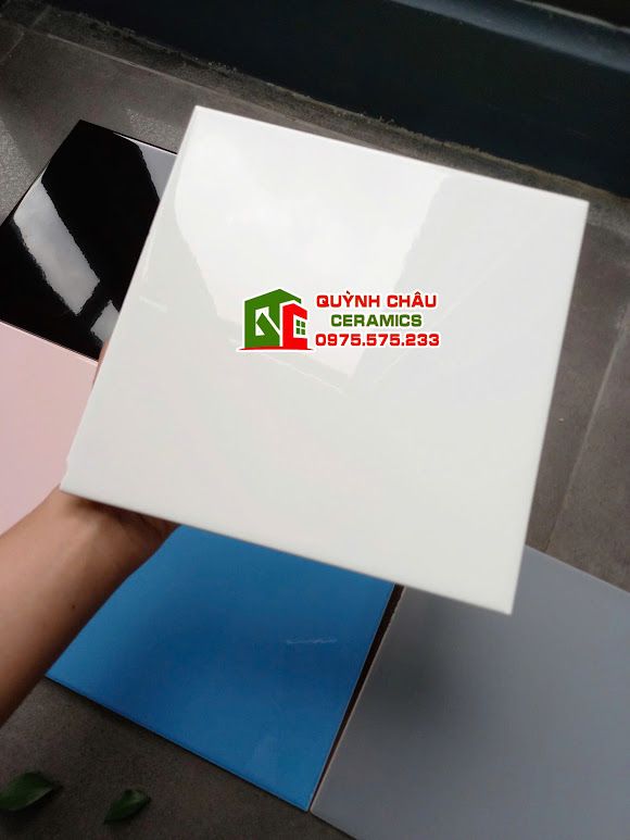 Gạch thẻ 20x20cm men trắng bóng