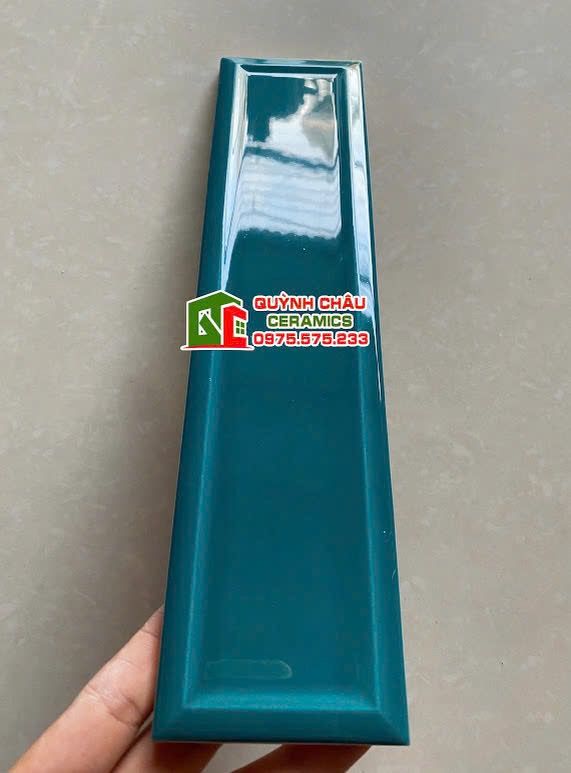 Gạch thẻ 6.8x28 lõm viền cạnh xanh ngọc bóng