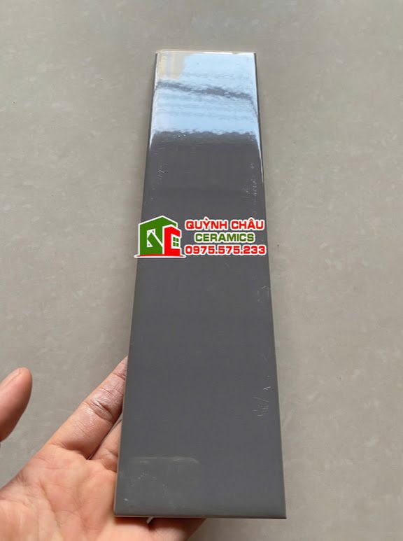 Gạch thẻ 6.8x28 ốp tường màu xám bóng