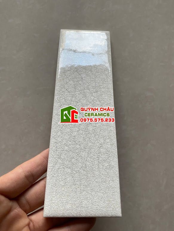 Gạch thẻ 6x20 màu trắng men rạn bóng