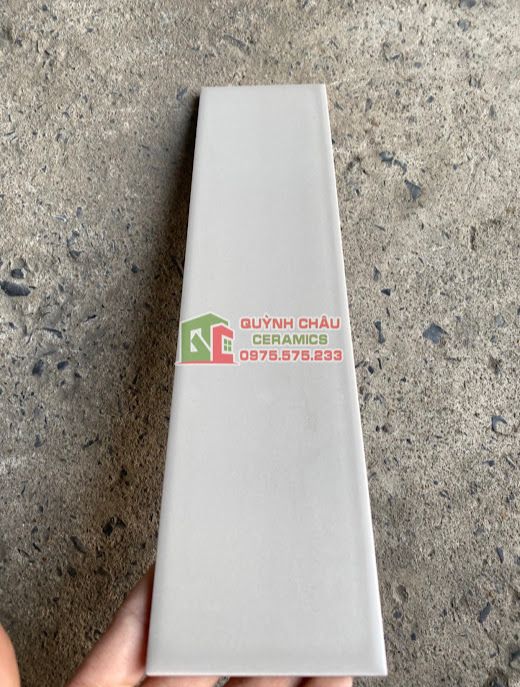 Gạch thẻ 75x300 mờ kem trơn