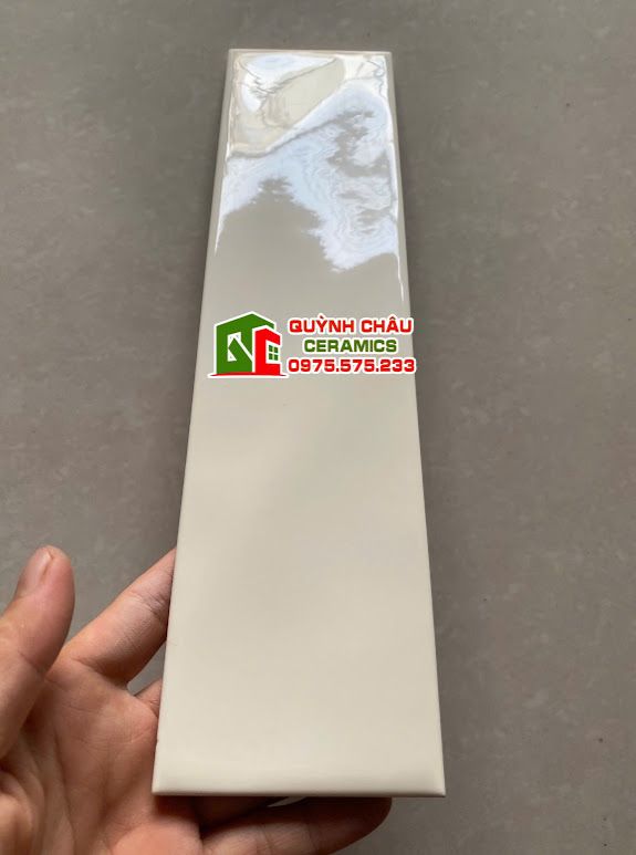 Gạch thẻ gợn sóng 75x300 kem bóng