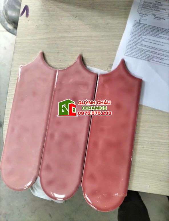 Gạch thẻ lông vũ gợn sóng màu hồng san hô