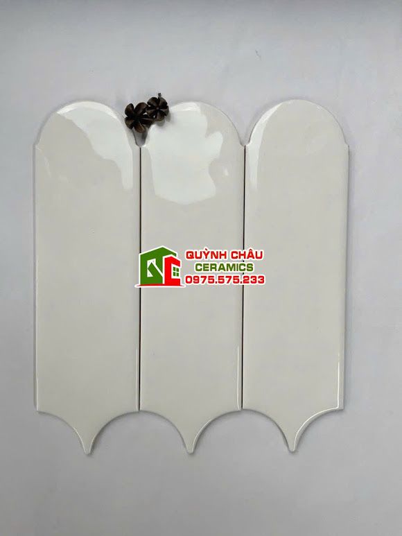 Gạch thẻ lông vũ màu trắng kem gợn sóng