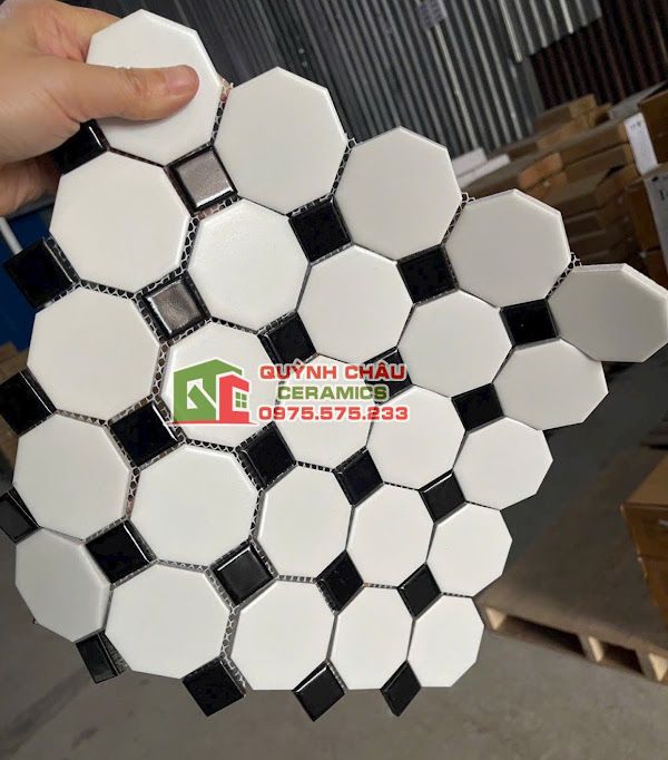 Gạch trang trí mosaic vỉ bát giác đen trắng mờ