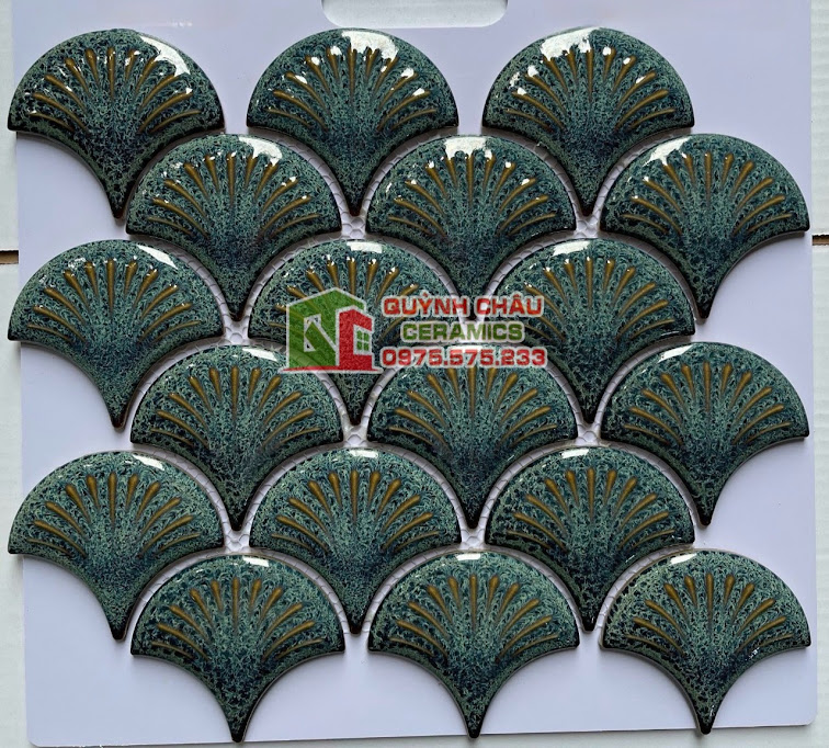 gạch vảy cá men rạn mosaic