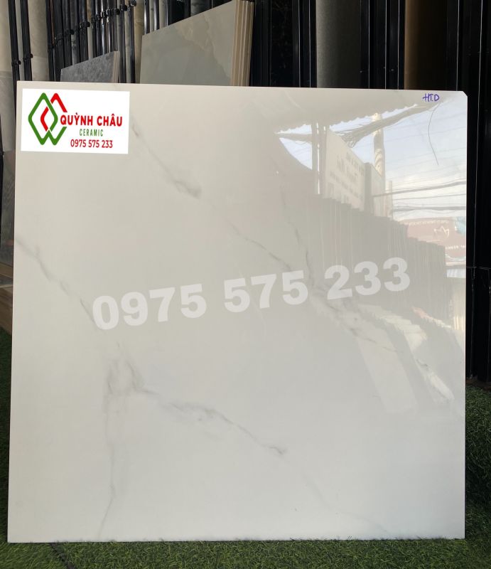 Gạch lát nền 80x80 bóng kính trắng vân giá bao nhiêu 3956