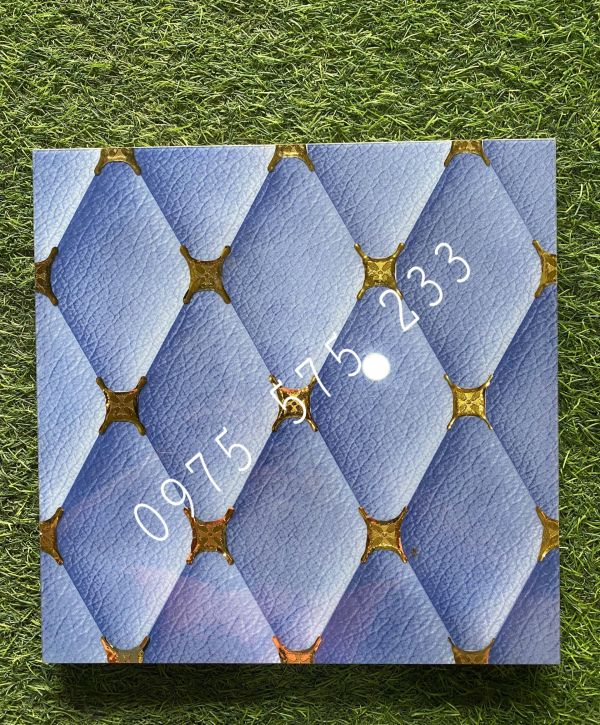 Gạch điểm nhũ vàng màu tím 30x30 đẹp giá rẻ