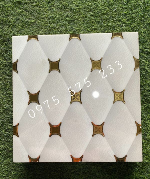 Gạch điểm ốp tường nhũ vàng 30x30 cao cấp