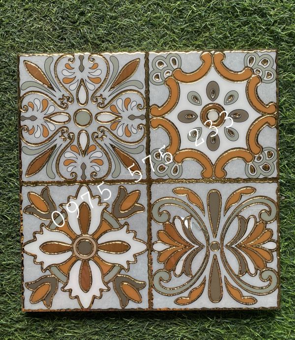 Gạch ốp lát 30x30 nhũ vàng hoa văn đẹp