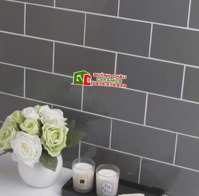 Gạch thẻ xám bóng 75x150 ốp tường