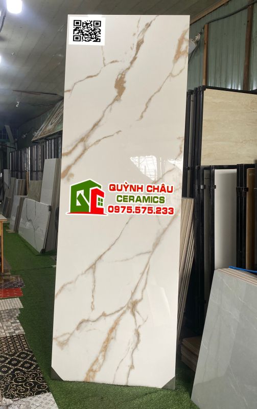 Gạch cao cấp ốp lát biệt thự 80x240 trắng vân vàng sang trọng