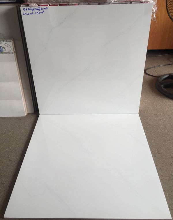 Gạch lát nền cmc 60x60 trắng vân mây giá rẻ - Đá bóng kiếng 60x60 cmc trắng vân mây giá rẻ