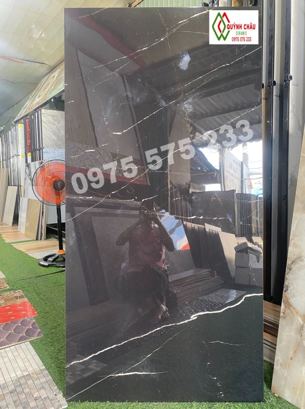 Gạch 80x160 màu đen tia sét vân nhỏ ngẫu nhiên đẹp 4314