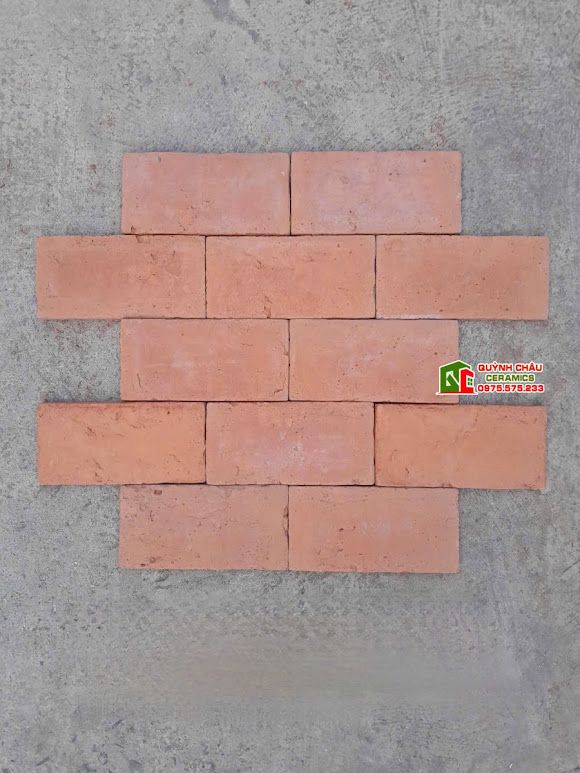Gạch thẻ chữ nhật giả cổ ốp lát trang trí màu vàng cam