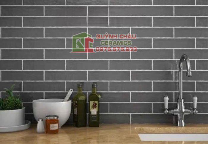 Gạch thẻ xám mờ 75x300 ốp tường