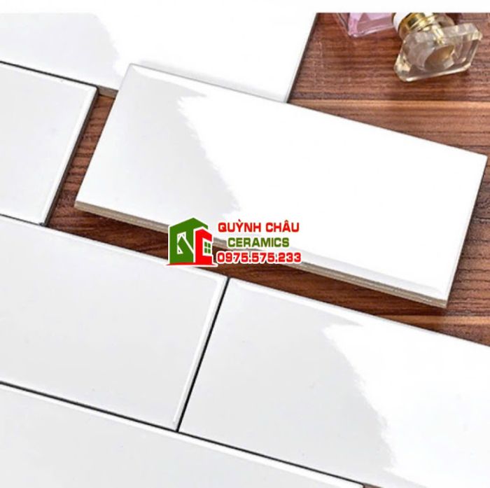 Gạch thẻ ốp tường 75x150 trắng bóng