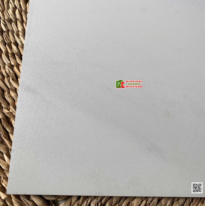 Gạch Việt Ý 80x80 bề mặt men trắng mờ vân đá xám