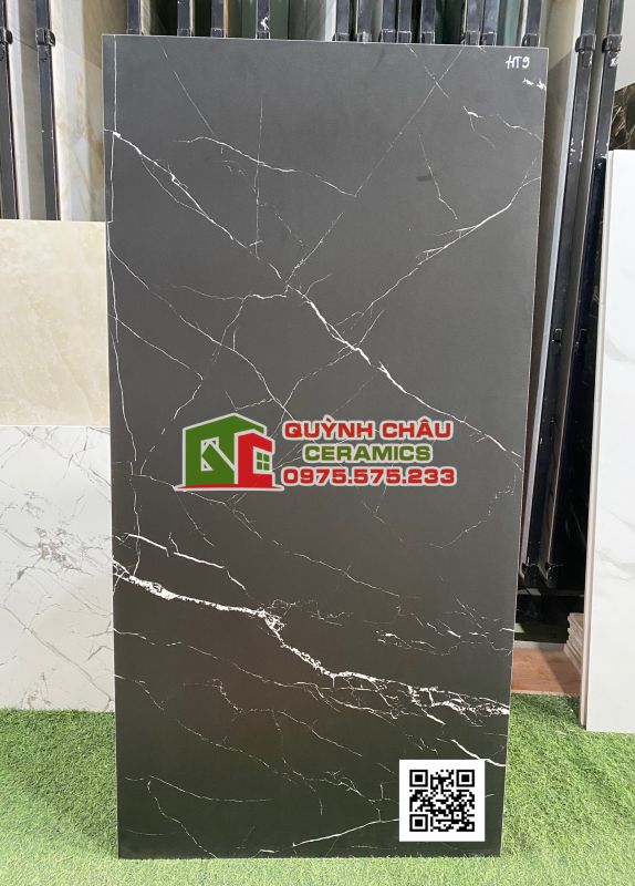 Gạch ốp lát 60x120 màu đen tuyền đá mờ tia chớp vân trắng đẹp