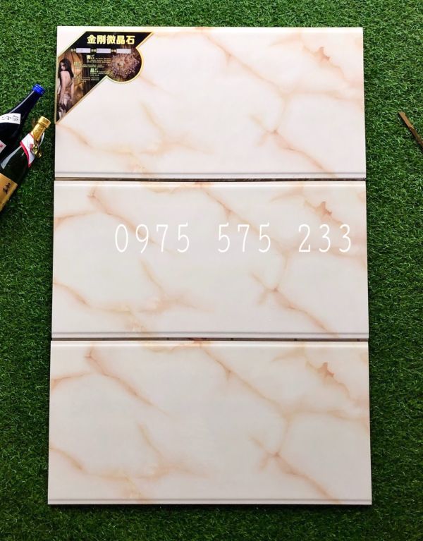 Gạch ốp tường có rãnh 40x80 phòng khách vân vàng mã não trung quốc