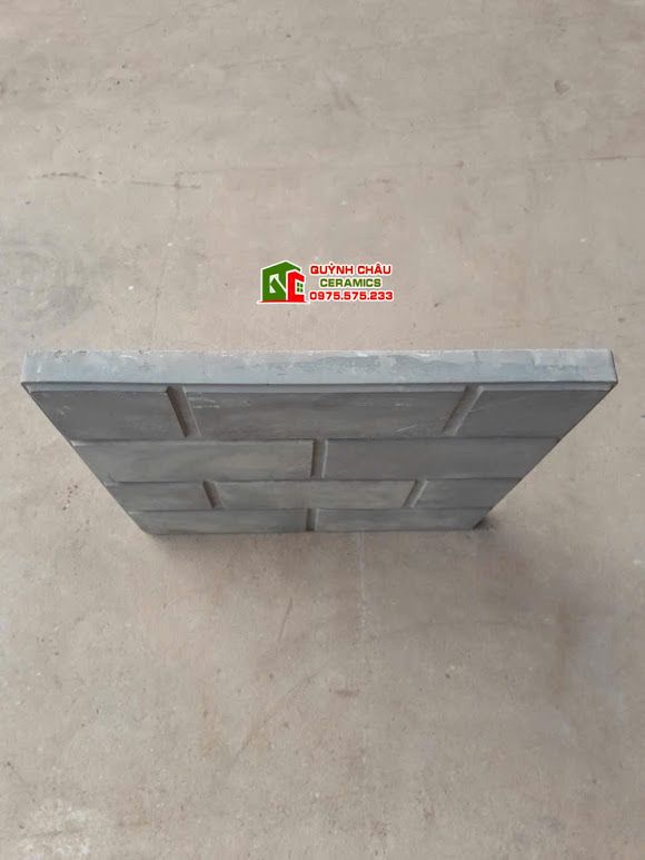 Gạch cổ Hội An màu xám lát sân vườn 40x40cm
