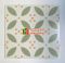 Gạch bông 30x30 điểm vàng hoa văn xanh