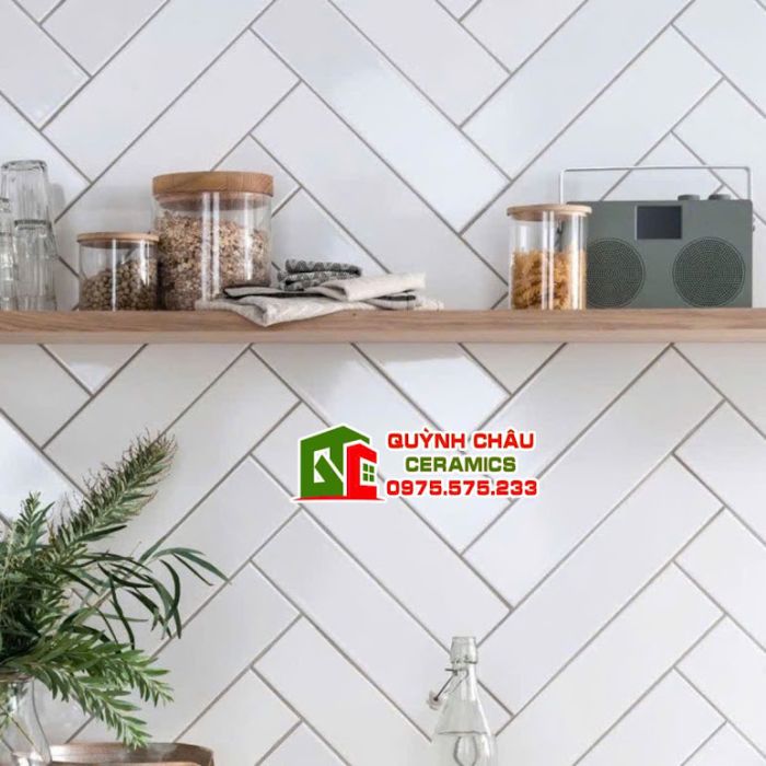 Gạch thẻ 10x40cm men màu trắng bóng