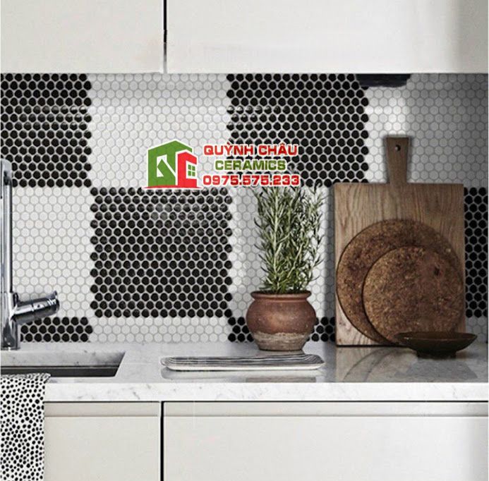 Gạch mosaic chấm bi tròn màu trắng mờ 