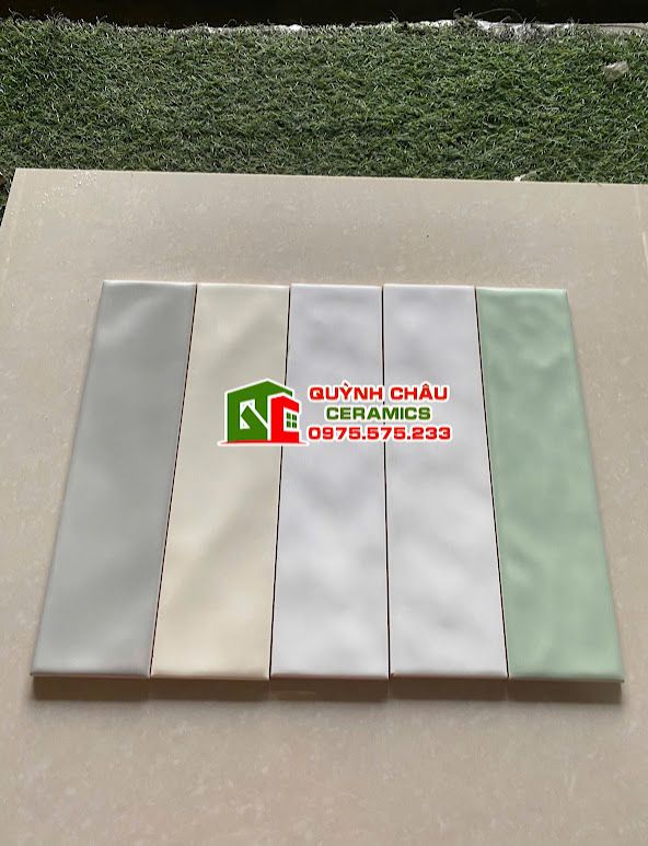 Gạch thẻ men lượn sóng 75x300 trung quốc