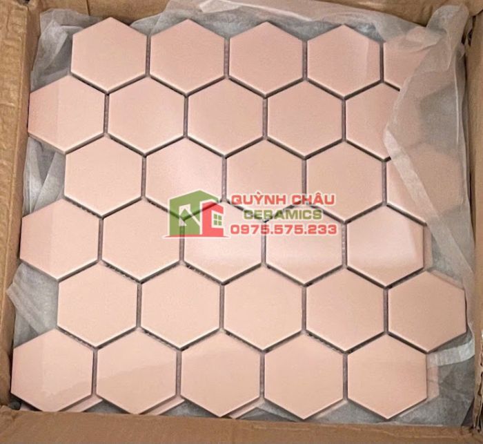 Gạch mosaic lục giác bề mặt màu hồng đơn sắc men mờ