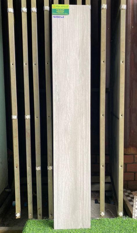 Gạch 20x120 giả vân gỗ màu xám trắng lát nền đẹp