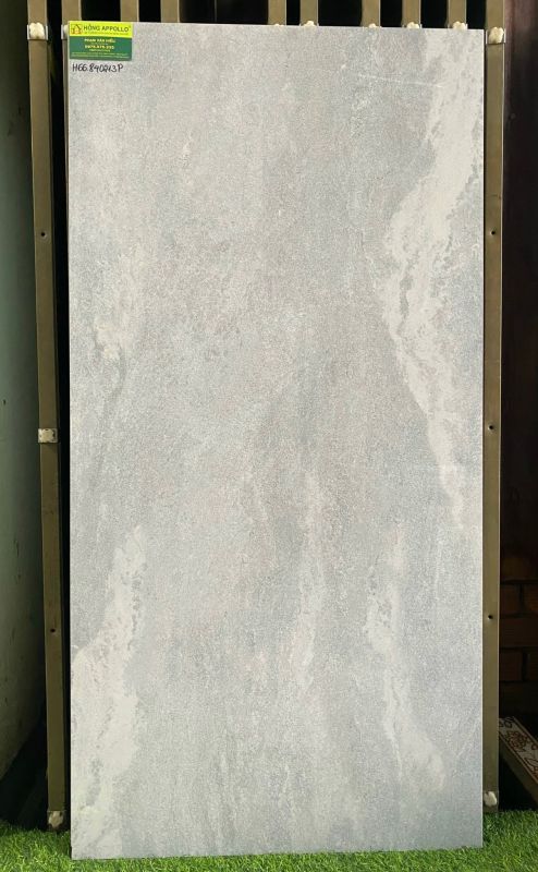 Gạch mờ xám ốp lát 600x1200 tại nguyễn thị thập
