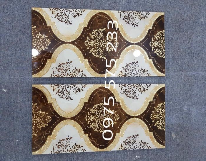 Gạch trang trí 30x60 điểm nhấn khắc kim tuyến nhũ vàng bóng kiếng nổi bật