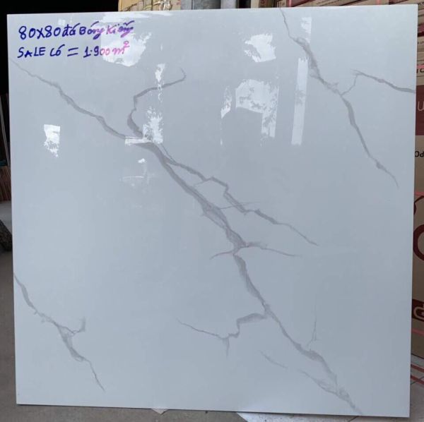 Gạch lát nền bóng kiếng 80x80 trắng vân mây giá rẻ