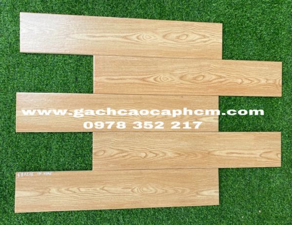 Gạch giả gỗ 15x80 lát nền vân vàng sang trọng